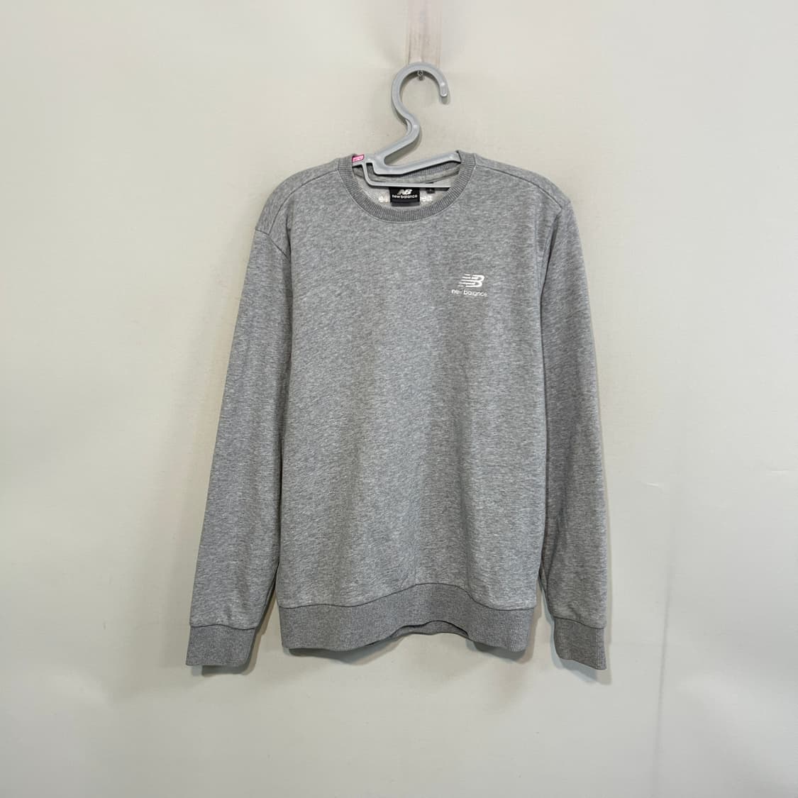 뉴발란스 여성 맨투맨 티셔츠 90 그레이 상품이미지1