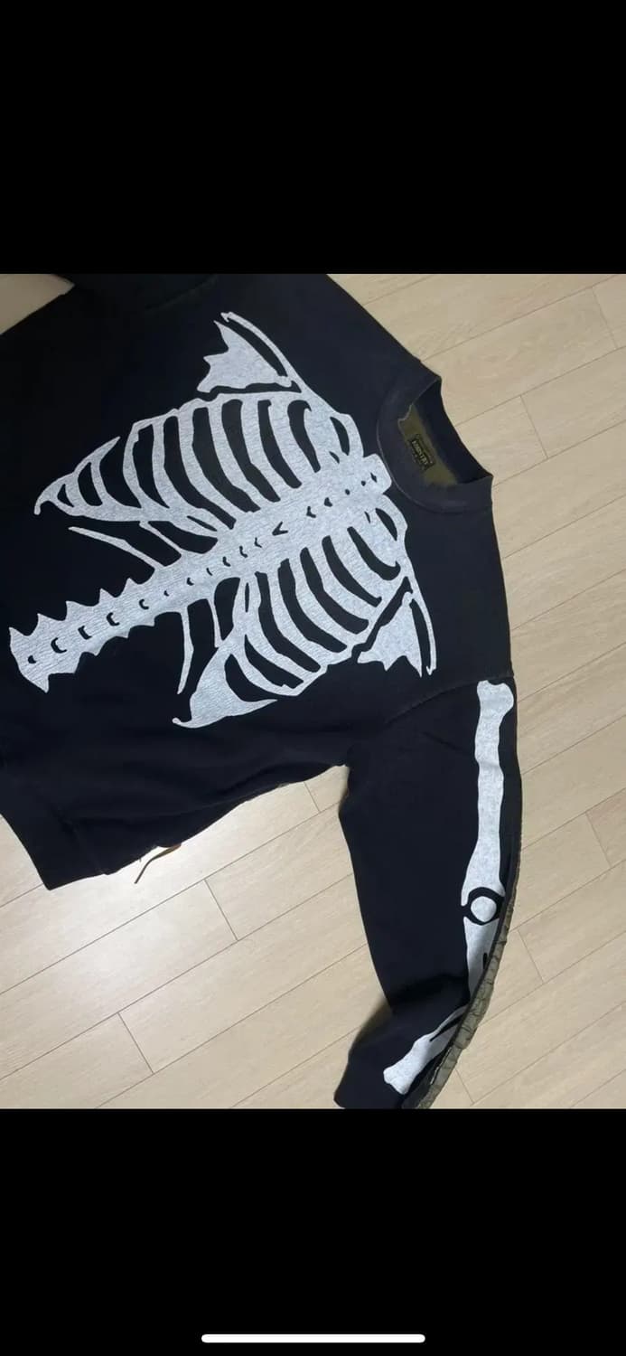 캐피탈 본 맨투맨 3 상품이미지1