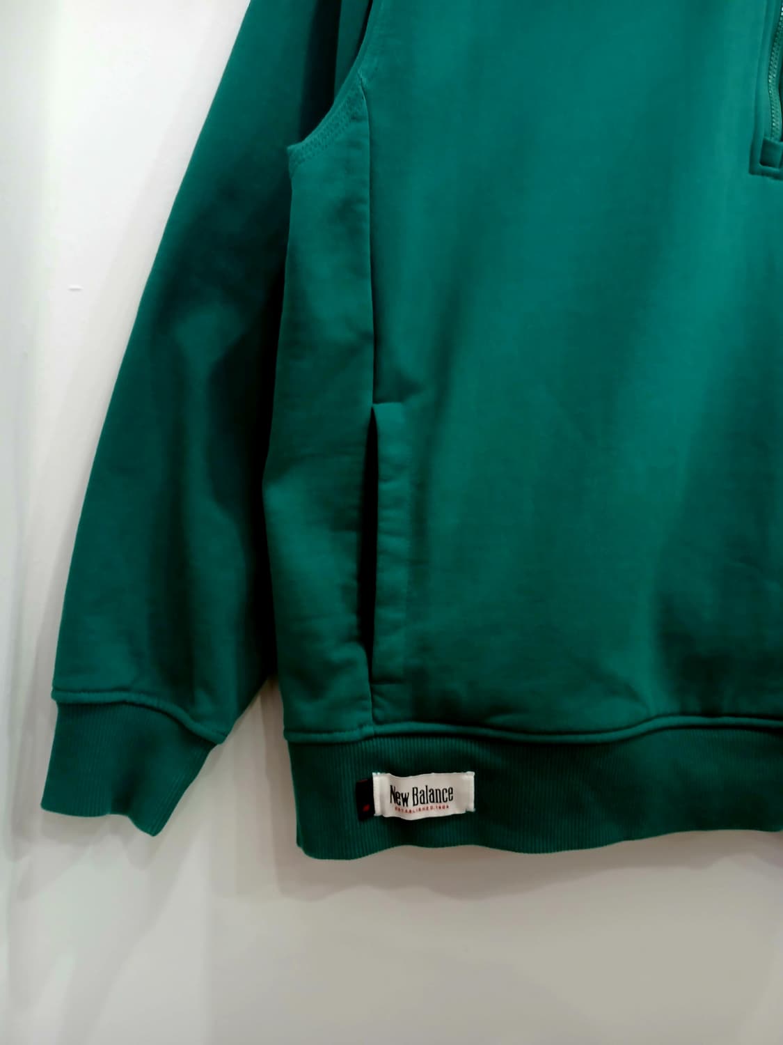 뉴발란스 하프집업 맨투맨 M 상품이미지4