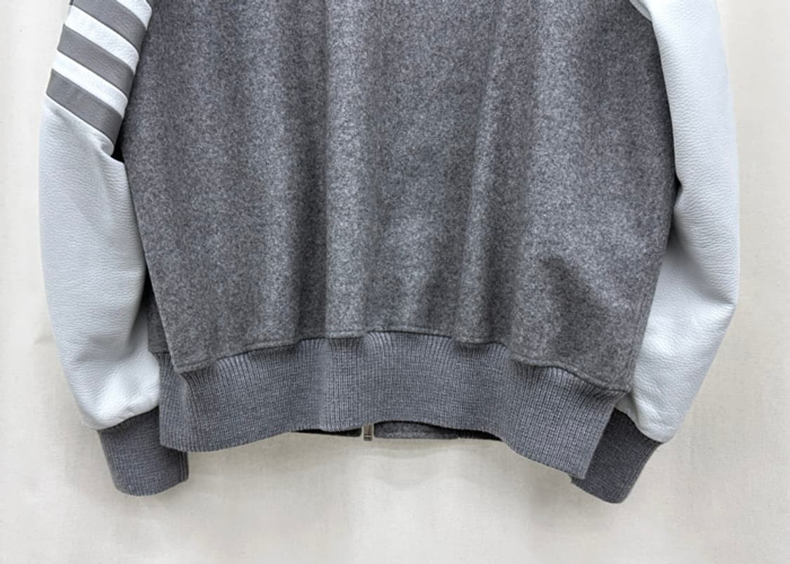 톰브라운 멜튼 울 사선 오버사이즈 블루종 자켓 상품이미지7