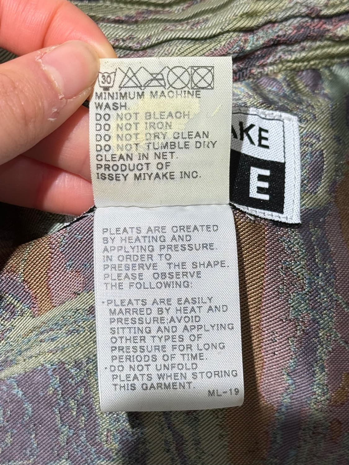 이세이미야케 페테 멀티컬러 프린팅 플리츠 자켓 상품이미지8