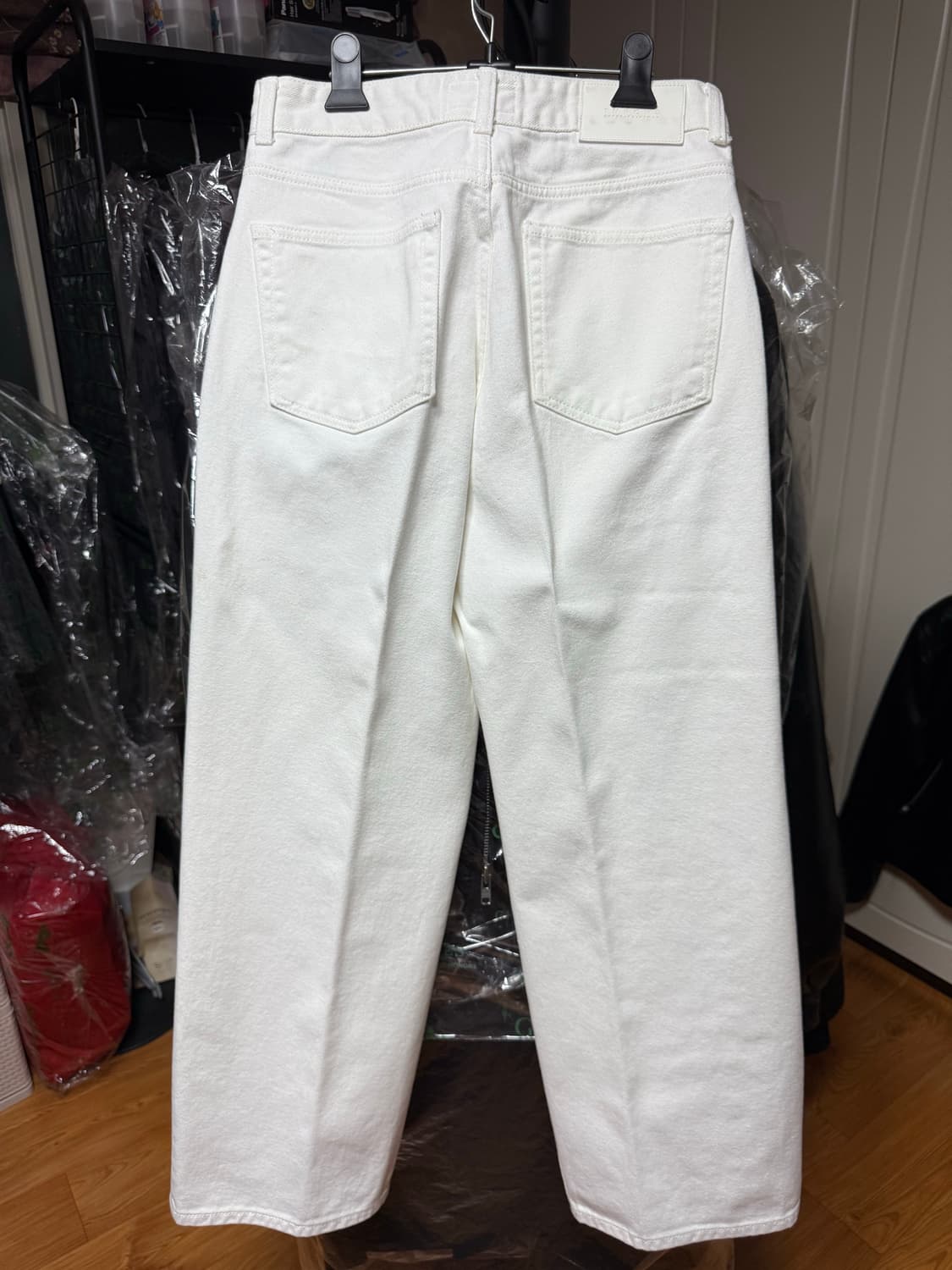 인로우스 - 피렌체 워싱 투턱 컴폴트 와이드 (오프화이트/28) 상품이미지2