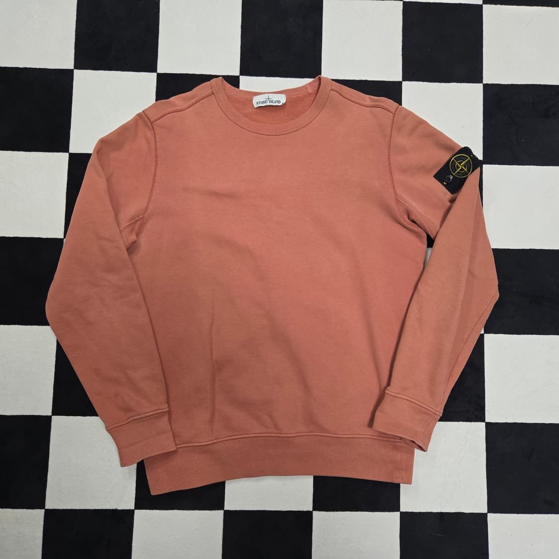 L 스톤아일랜드 피그먼트 맨투맨 핑크 상품이미지1