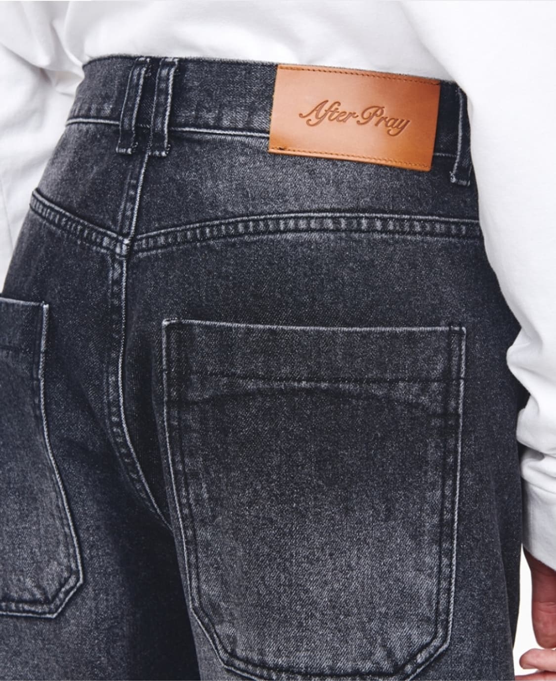 새제품급 L)스트레이트 워시드 슬래쉬 데님 진스 차콜 상품이미지3