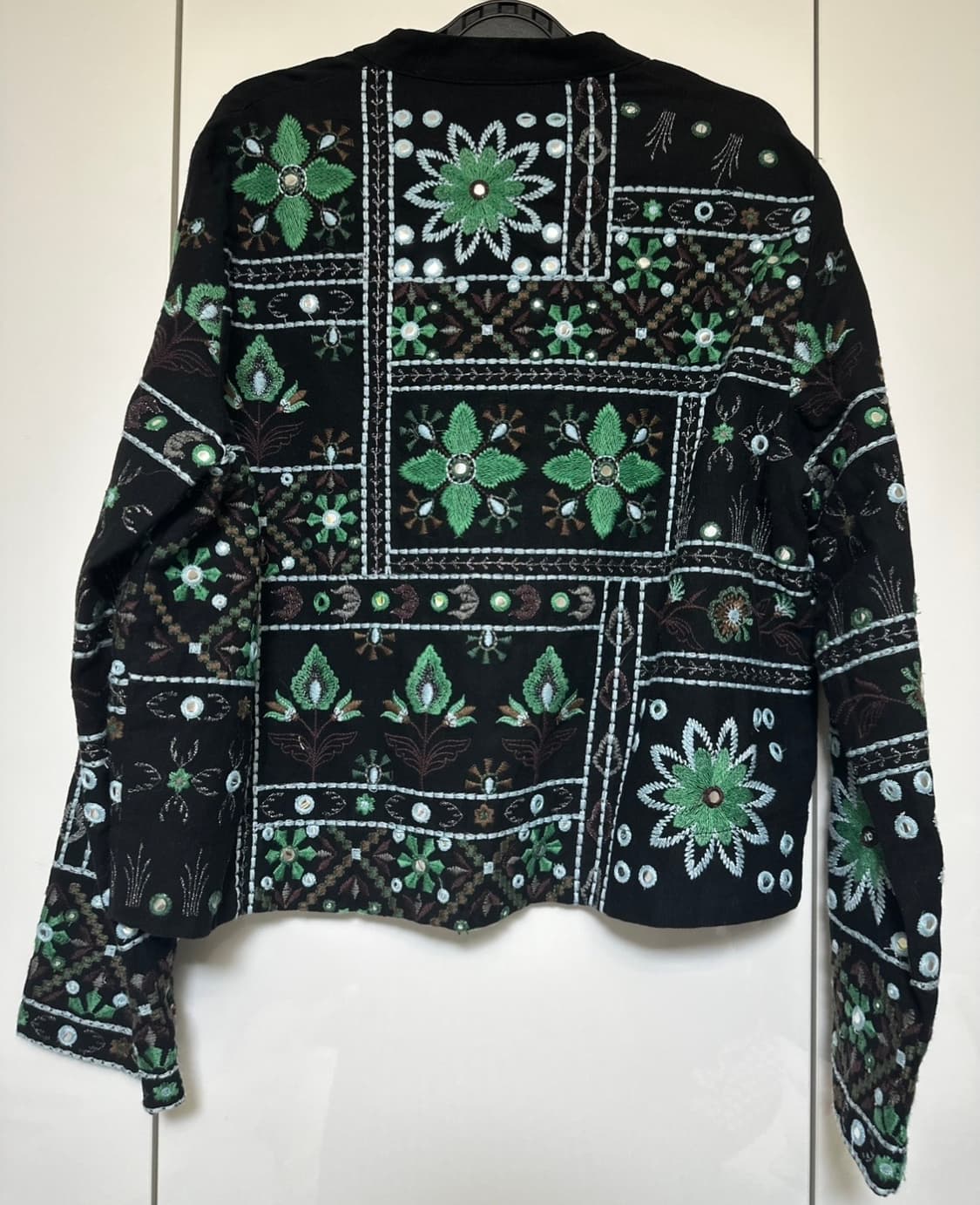자라 블랙 자켓 에스닉 자수 장식 상품이미지4
