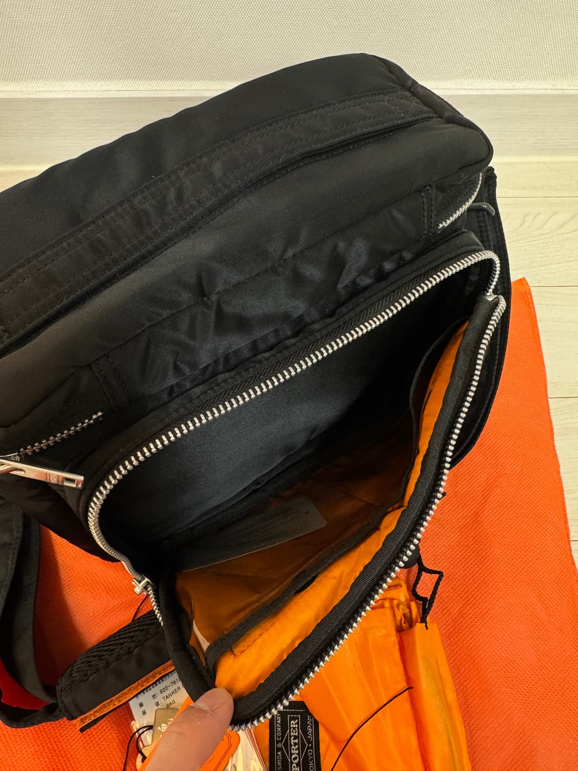 강민경 포터 탱커 카메라 백 블랙 상품이미지7