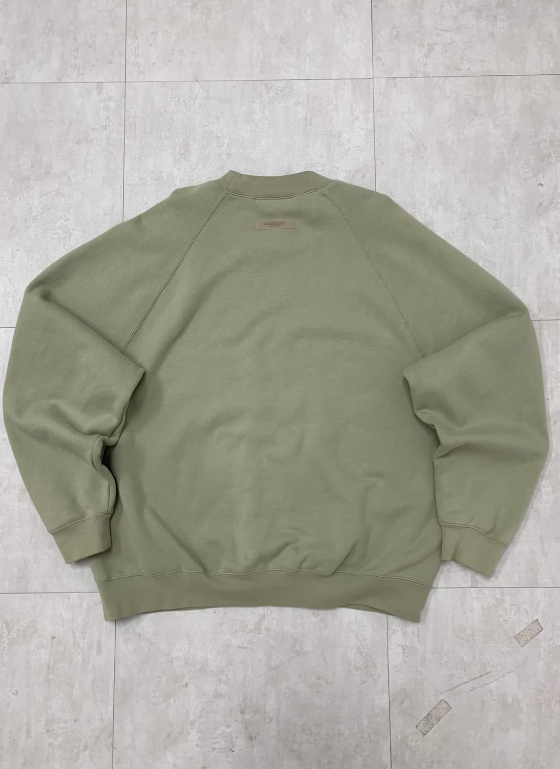 에센셜 연그린 맨투맨#745 상품이미지2