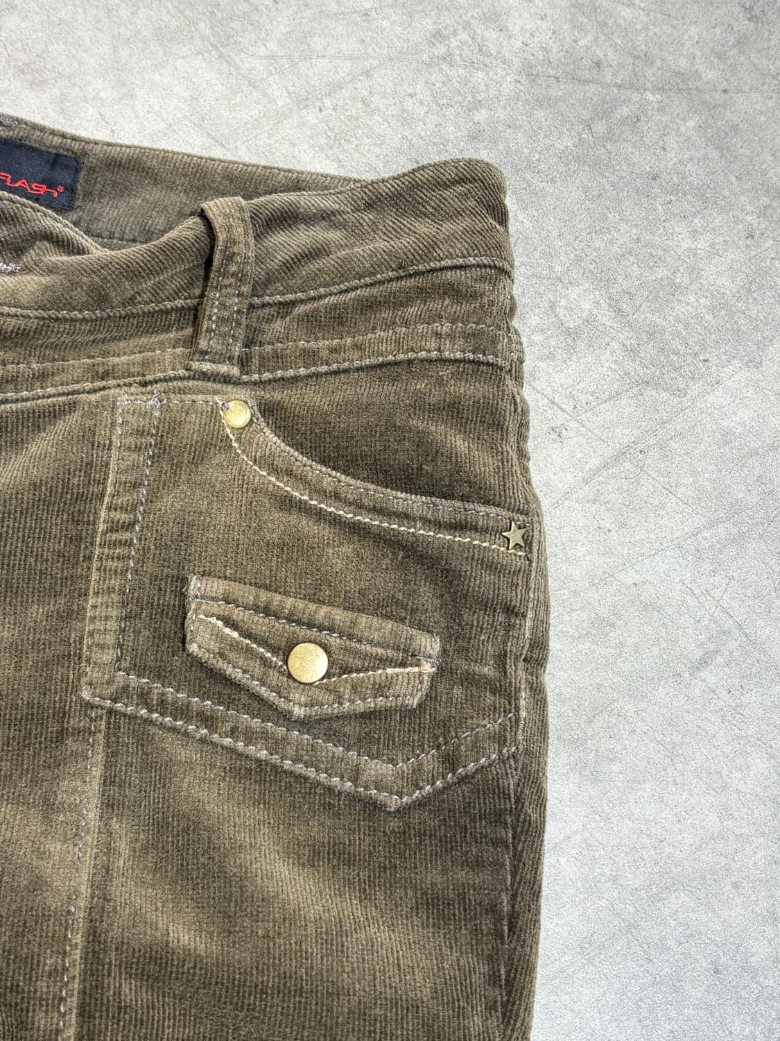 브라운 코듀로이 세미 부츠컷 팬츠 상품이미지5