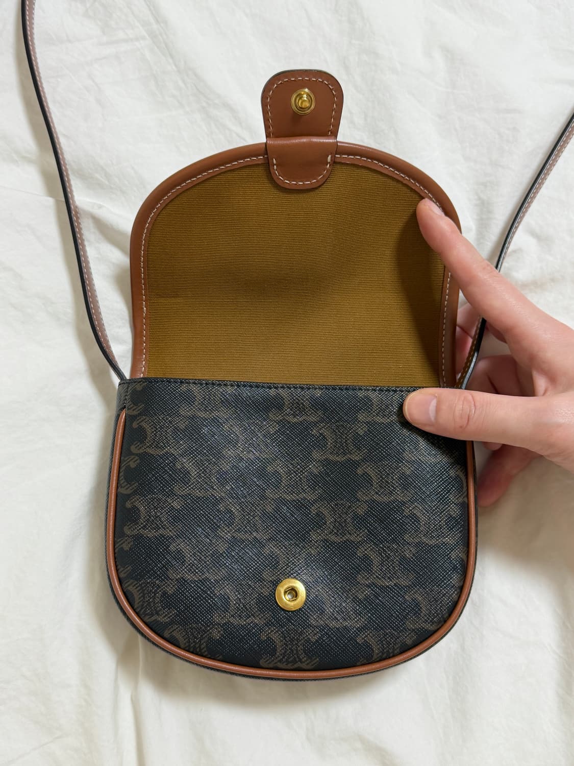 셀린느 미니베사체 판매 상품이미지6