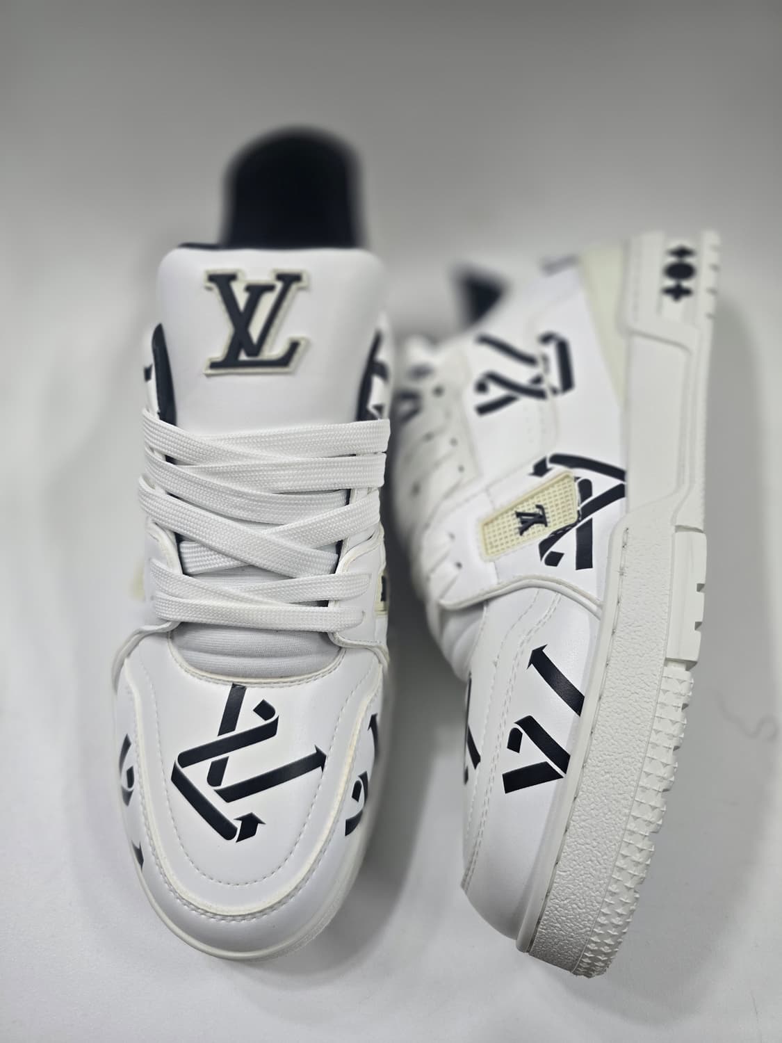 루이비통 LV트레이너 새상품 상품이미지1