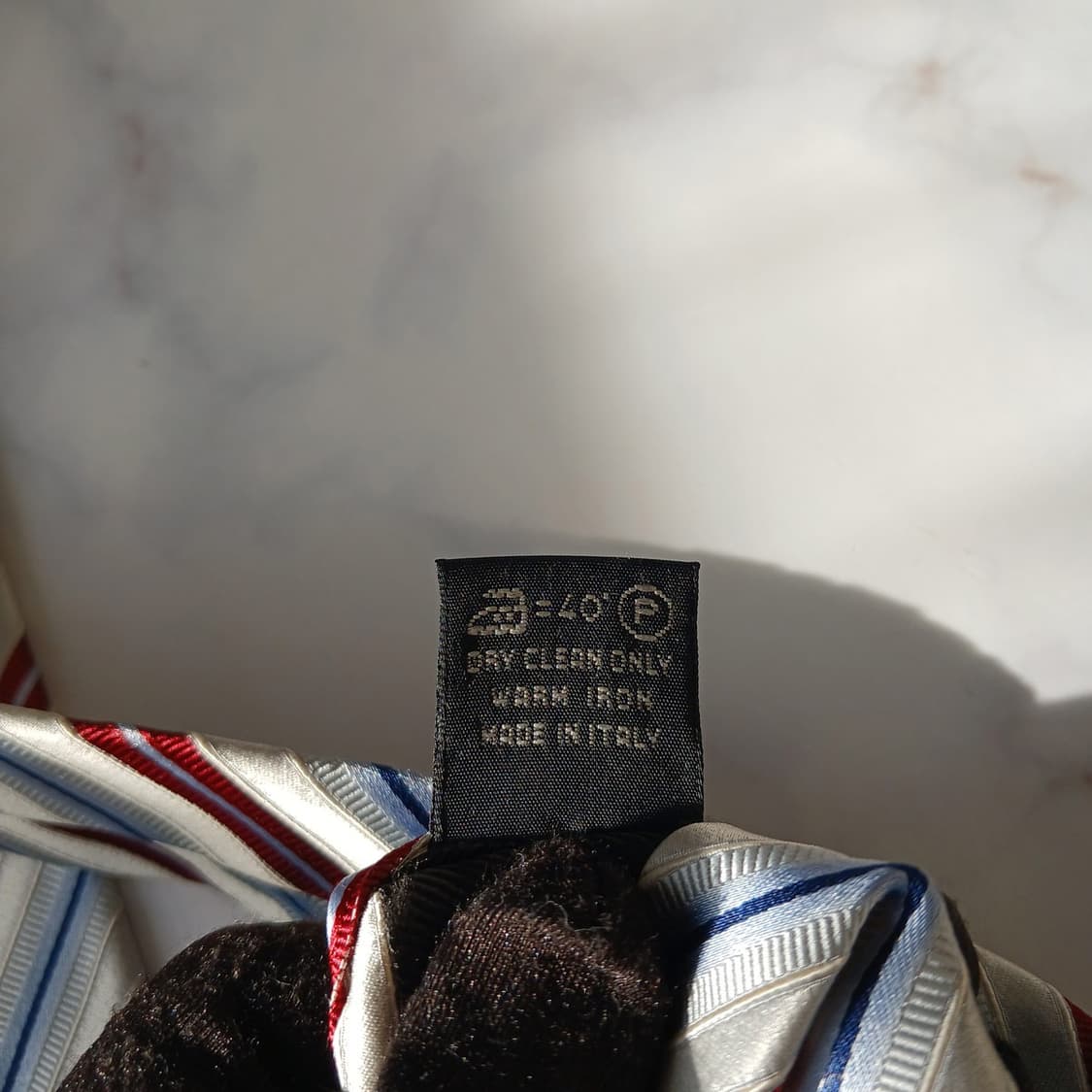 에르메네질도 제냐 실버 스트라이프 넥타이 9.7cm B등급 A19720
 상품이미지4