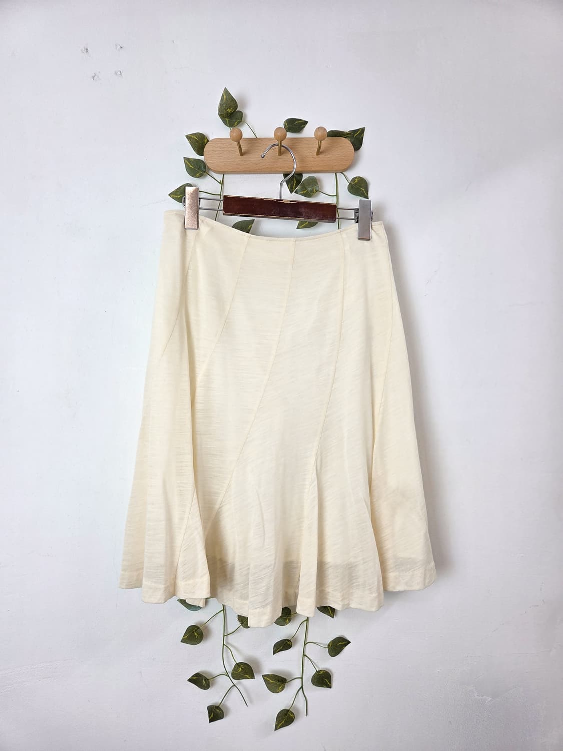 사선 미디 스커트 상품이미지1