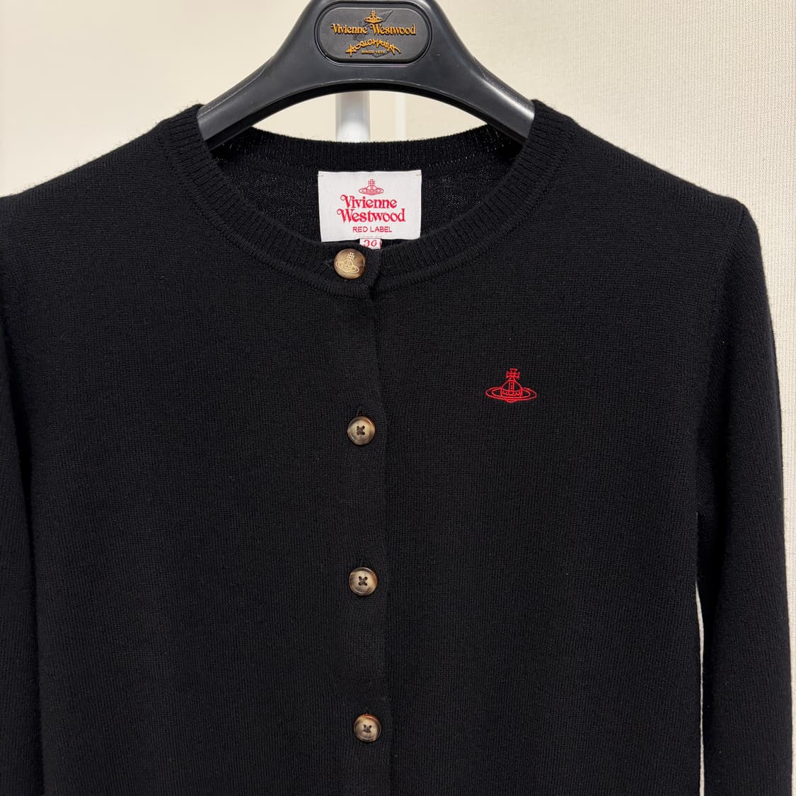 신상 비비안웨스트우드 베이직 울 가디건-블랙 상품이미지3