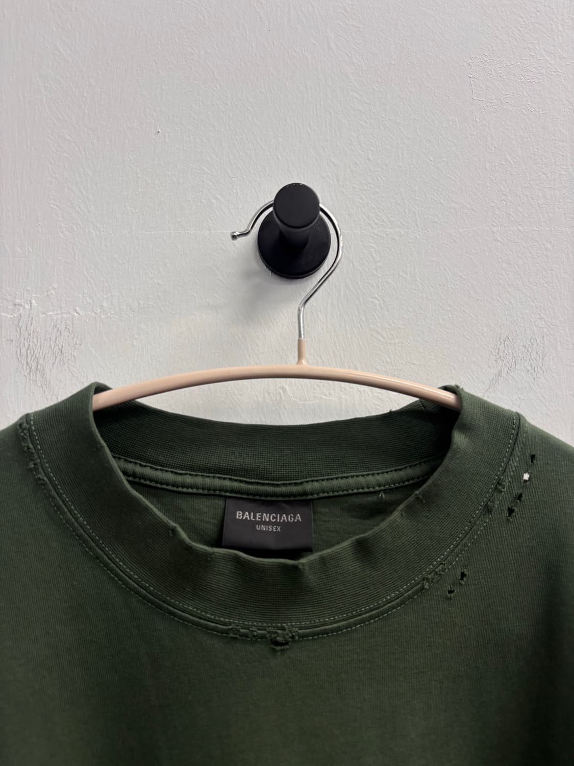 발렌시아가 24FW 뉴 테이프 반팔티 상품이미지2