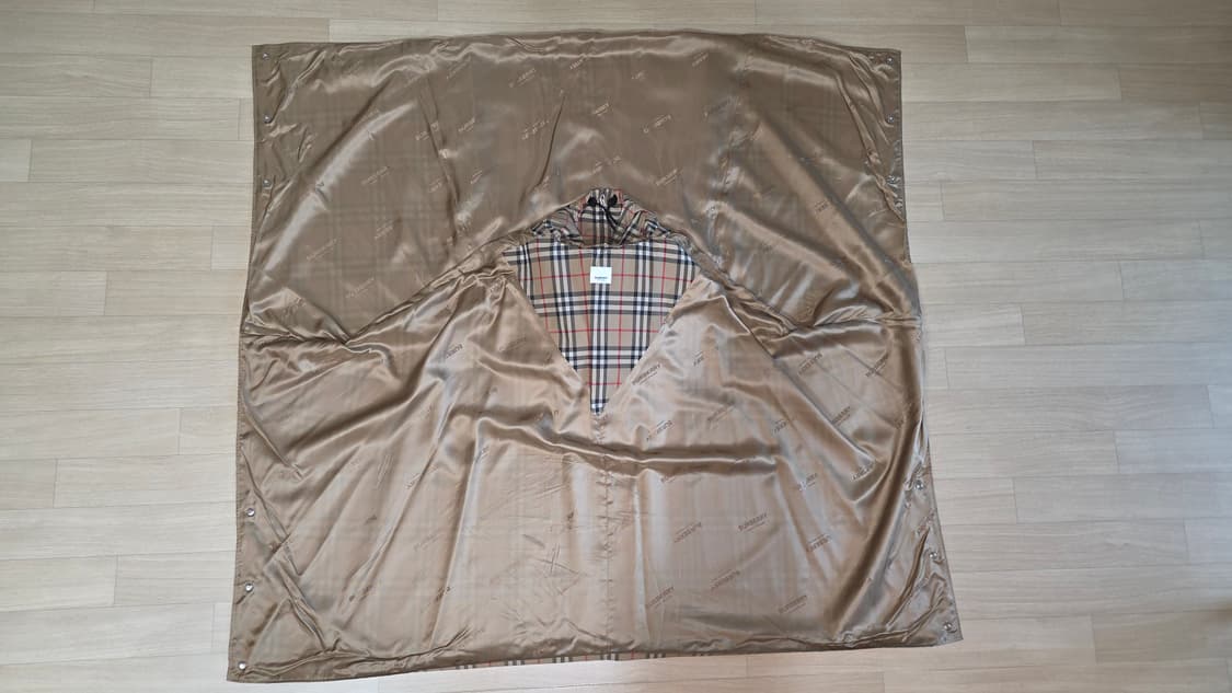 버버리 체크 후드 케이프 판초 남녀공용 원사이즈 (미착용 / 영수증O) 상품이미지9