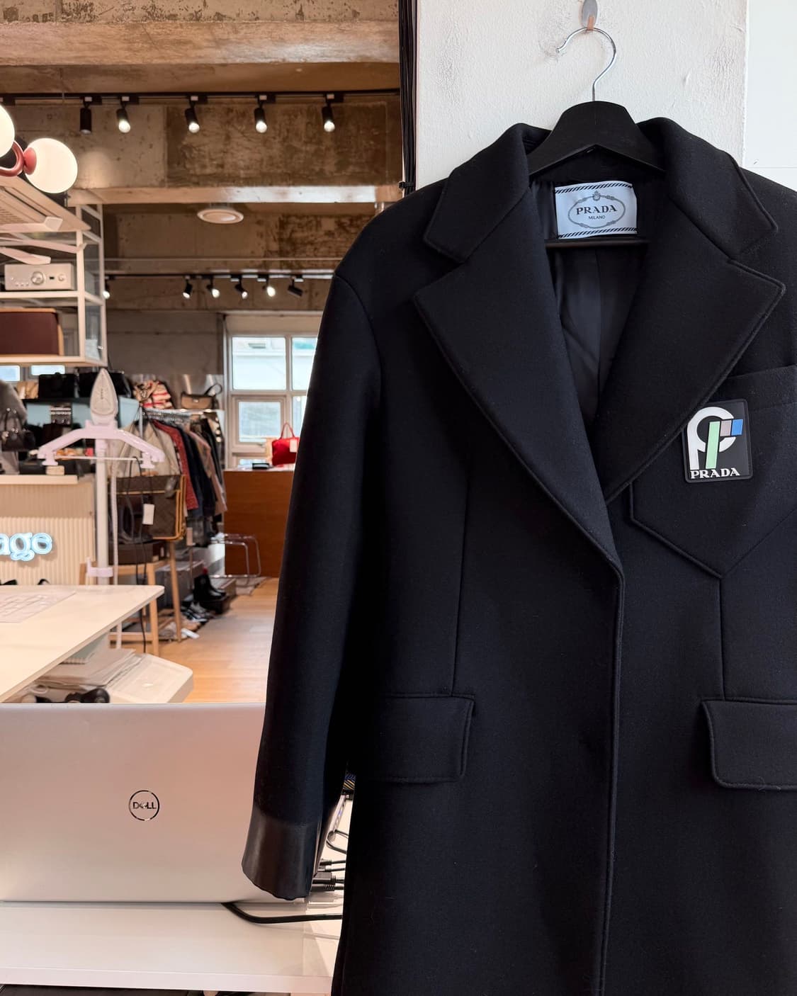 프라다 블랙 로고 울 롱코트 상품이미지4