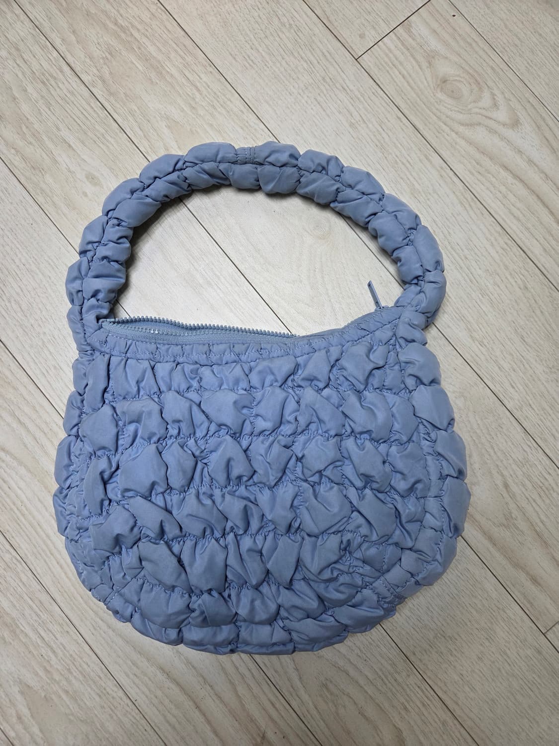 COS  소라색 구름백  상품이미지1