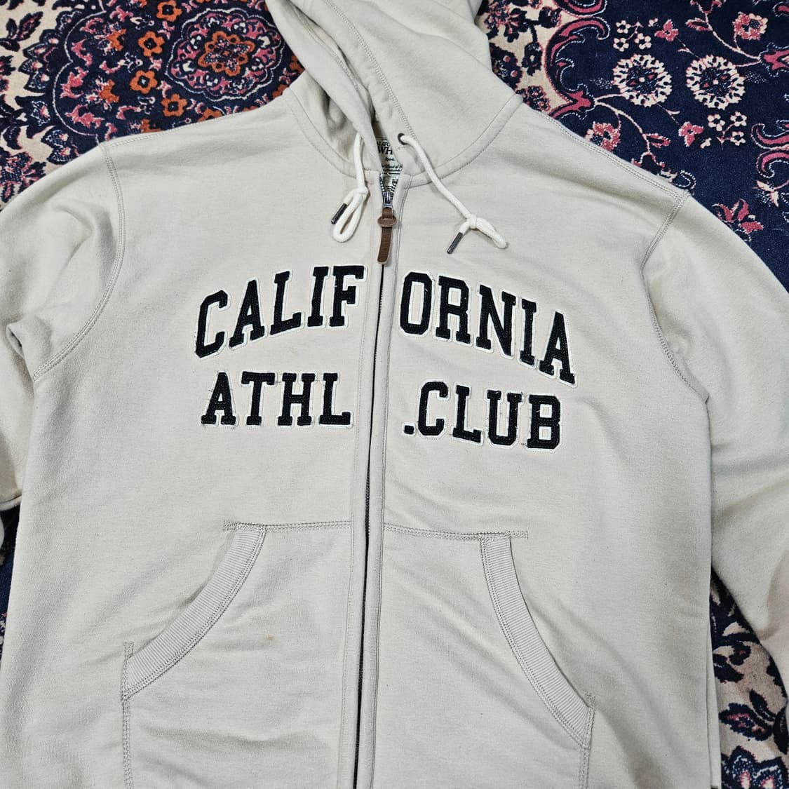 후아유 21fw 빈티지 레터링 투웨이 지퍼 후드집업 L size 상품이미지2