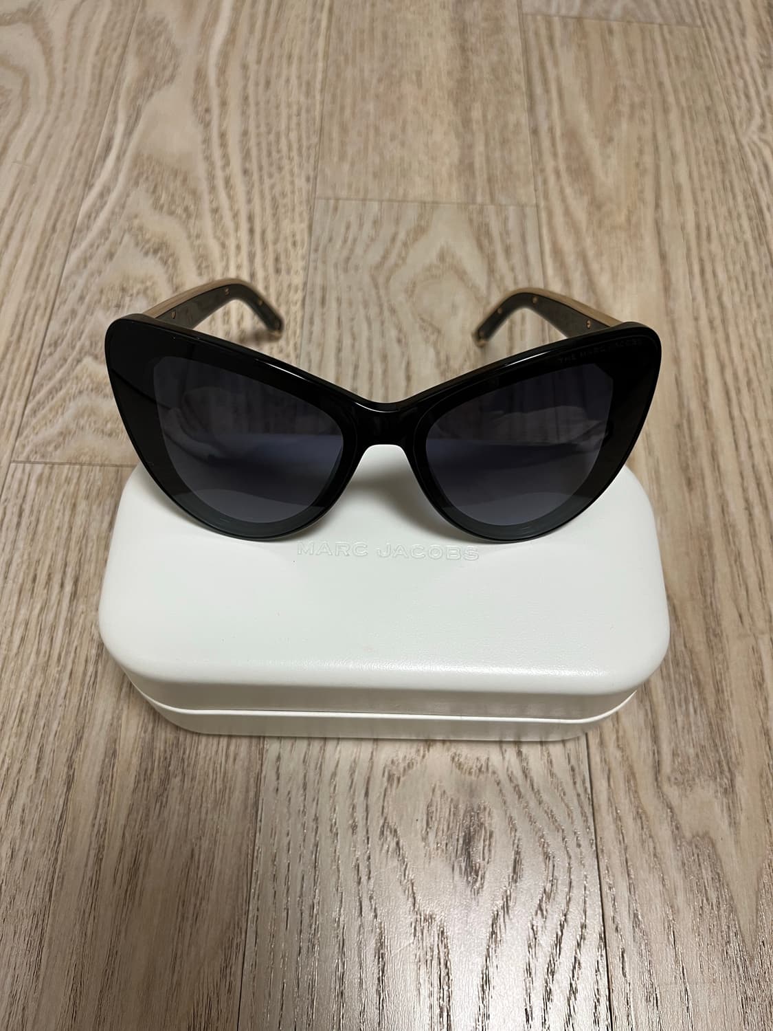 마크제이콥스 캣아이 선글라스 상품이미지1