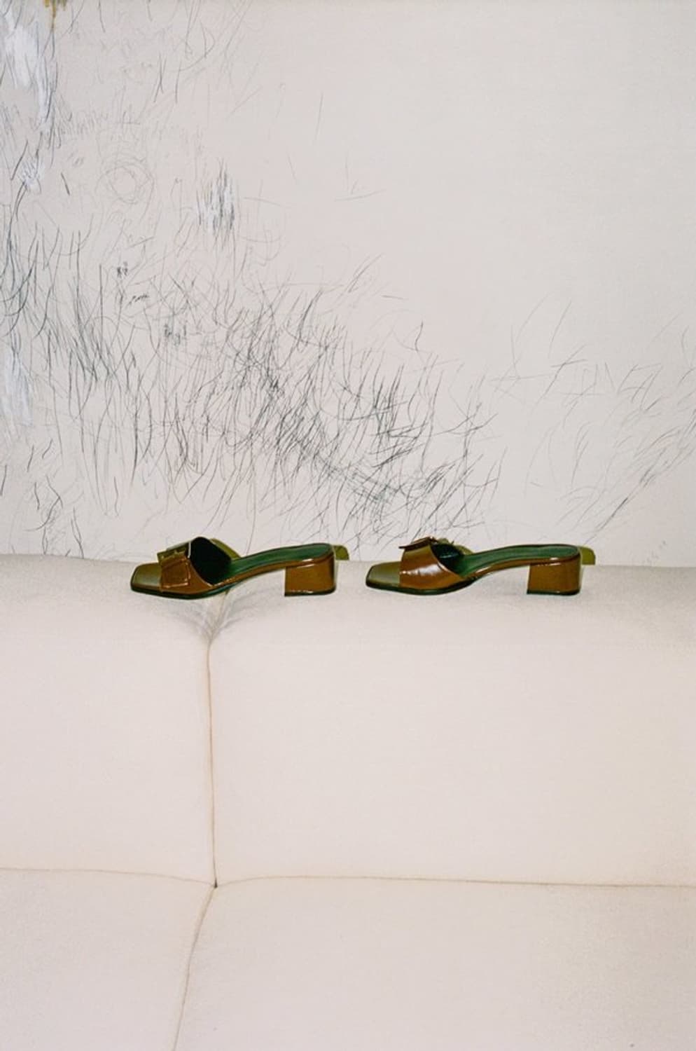 paloma wool 팔로마울 SS23 런웨이 버클 슬리퍼힐 상품이미지9