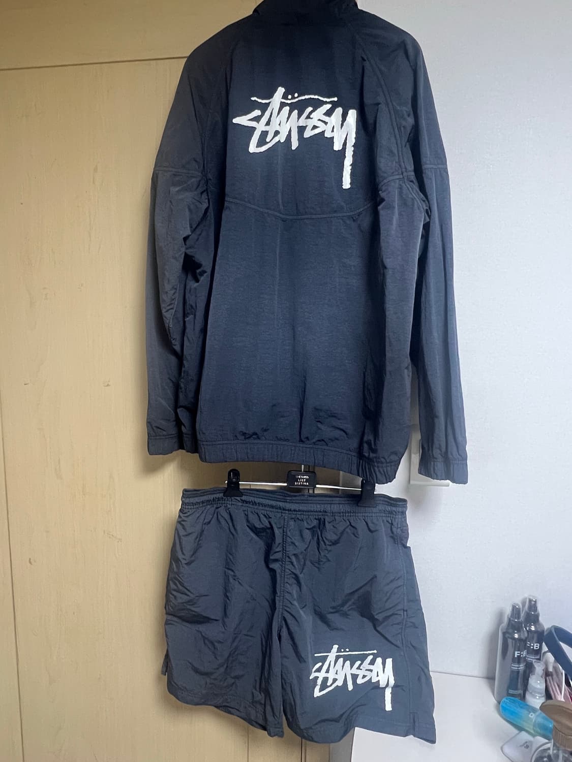 나이키 x 스투시 윈드러너 자켓 오프 느와르 셋업 상품이미지1