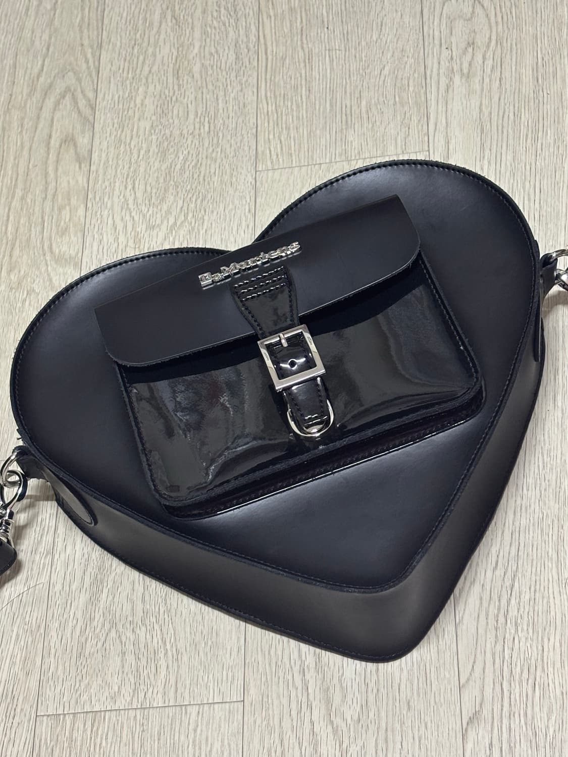 닥터마틴 하트 백팩 가방 블랙 양지뢰 지뢰계 로지타 시허니 리즈리사 상품이미지1