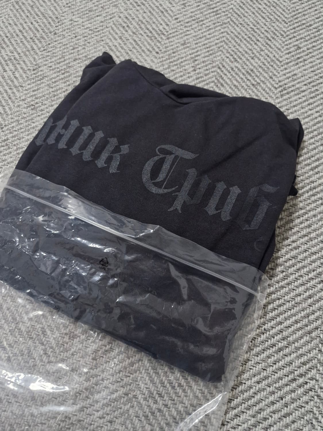 (미시착새상품) 이지 × 고샤 후디 2사이즈 상품이미지1