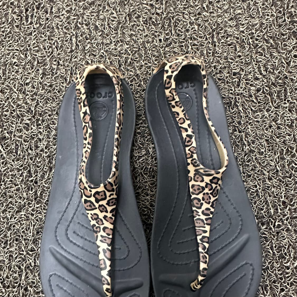 크록스 레오파드 호피 쪼리 샌들 W7 상품이미지2