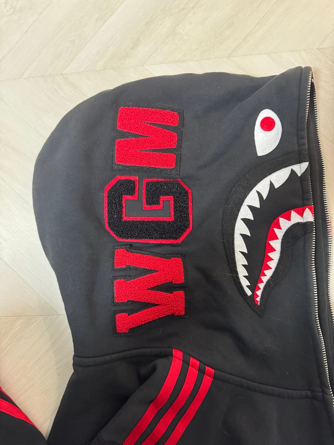 베이프 아디다스 콜로보 샤크후드 us사이즈 xl 상품이미지1