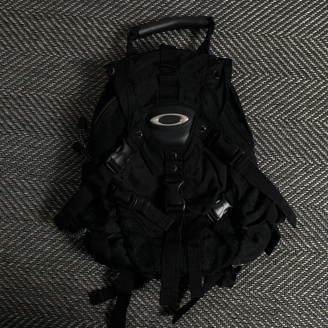 오클리 아이콘 3.0 테크니컬 테크웨어 백팩y 3135 상품이미지2