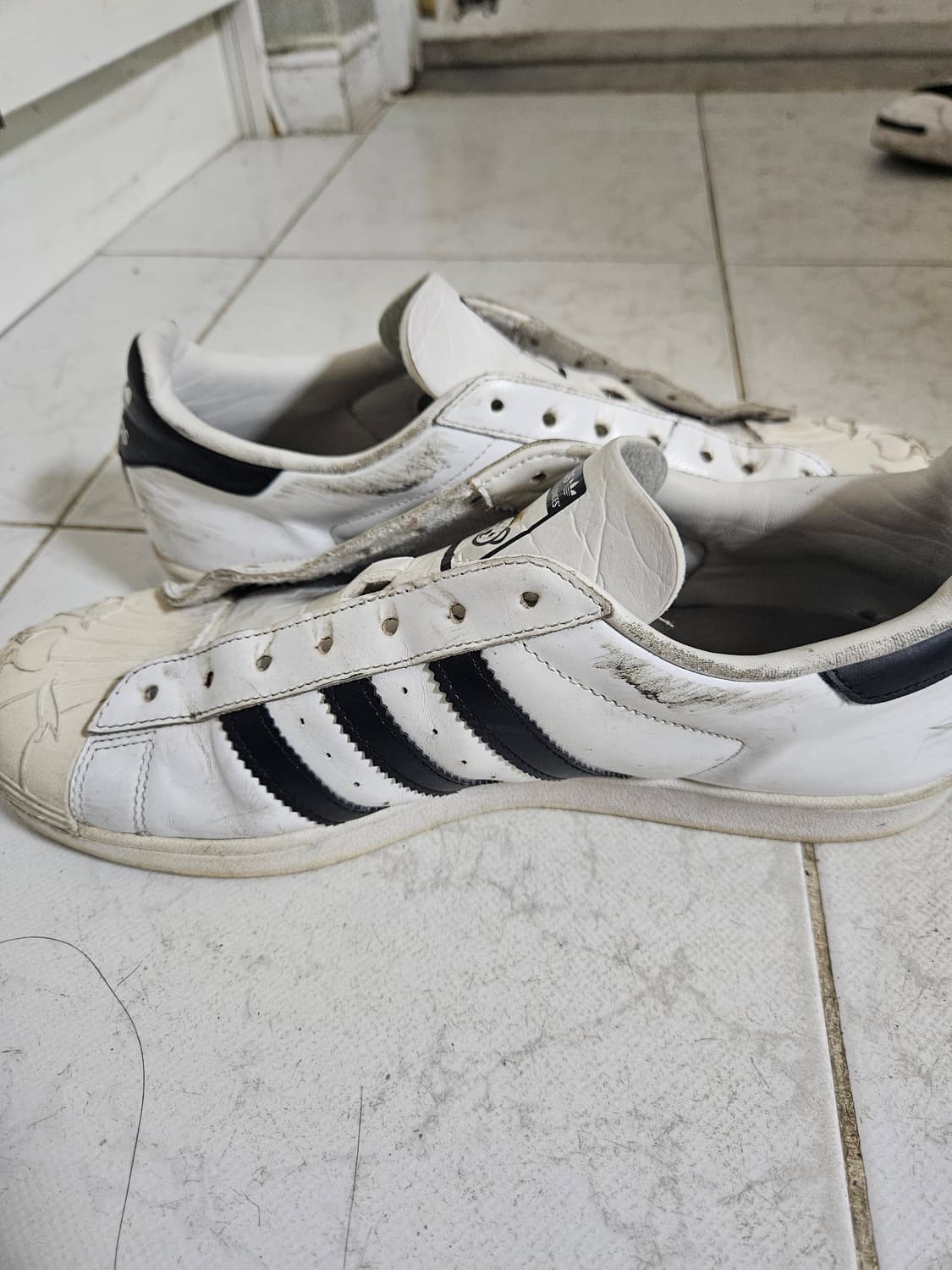 아디다스 슈퍼스타  니고 베어풋 275 상품이미지4