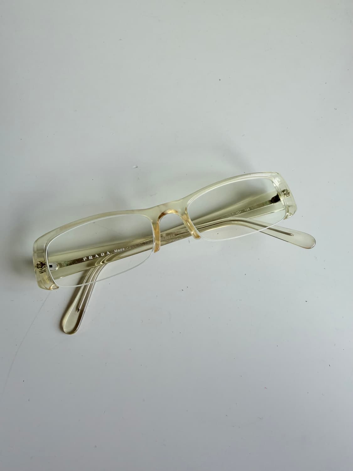 프라다 투명 반무테 안경 상품이미지1