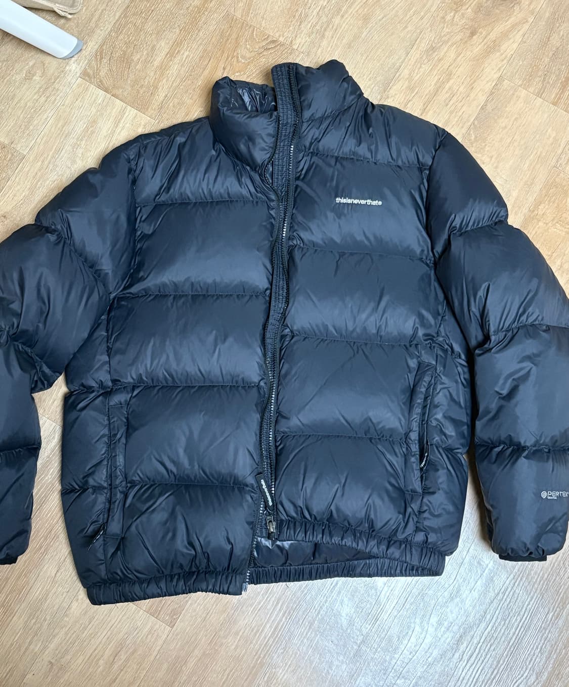 디스이즈네버댓 퍼텍스 T 다운 자켓 블랙 상품이미지2
