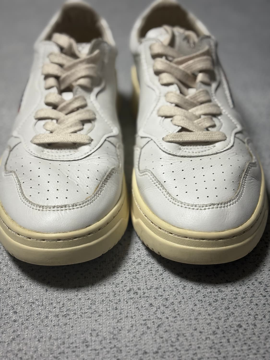 오트리 메달리스트 로우 레더 스니커즈 EU43 상품이미지3