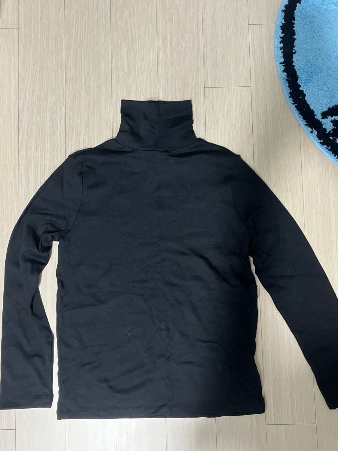 블랙 목 폴라 티셔츠 상품이미지1