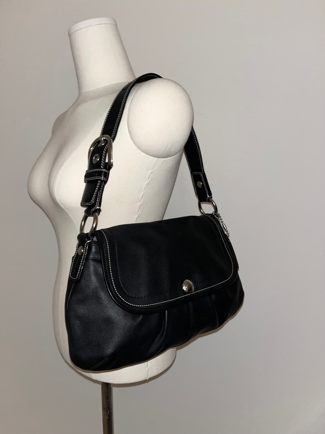 📦Coach allblack shoulder bag 상품이미지3