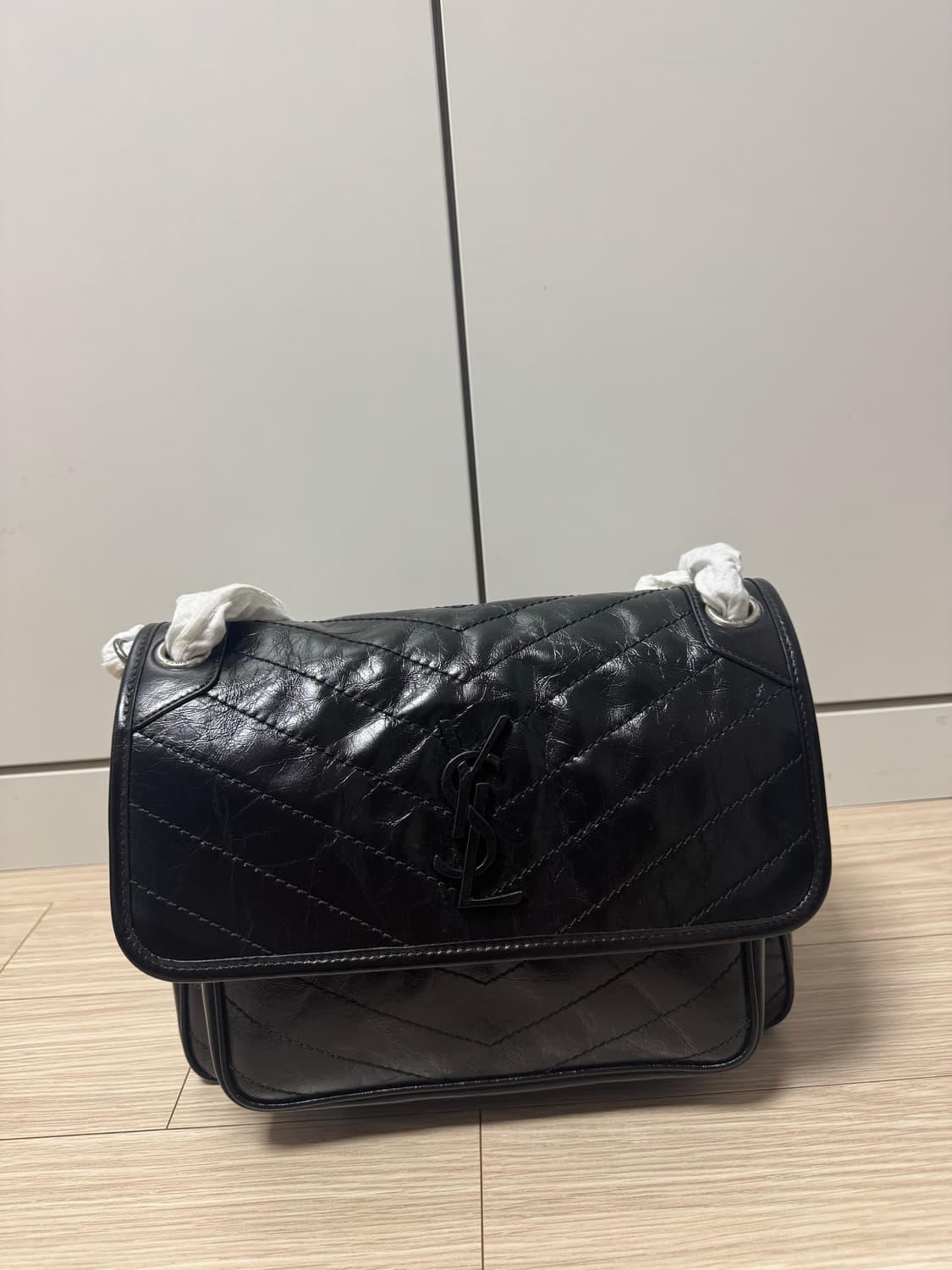 생로랑 니키백 미디움 블랙 실버체인 상품이미지2