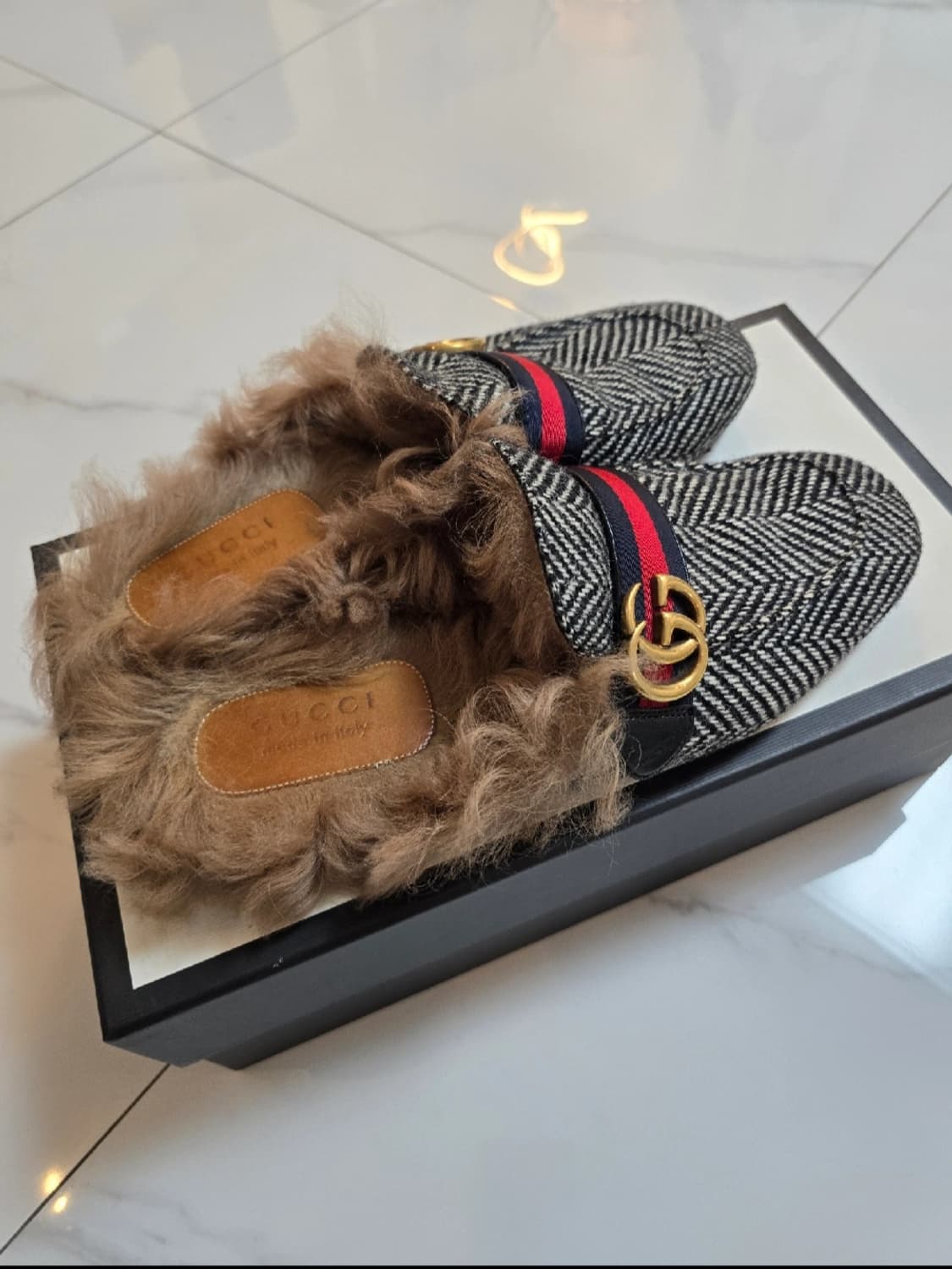 구찌 퍼 뮬 슬리퍼 헤링본 상품이미지2