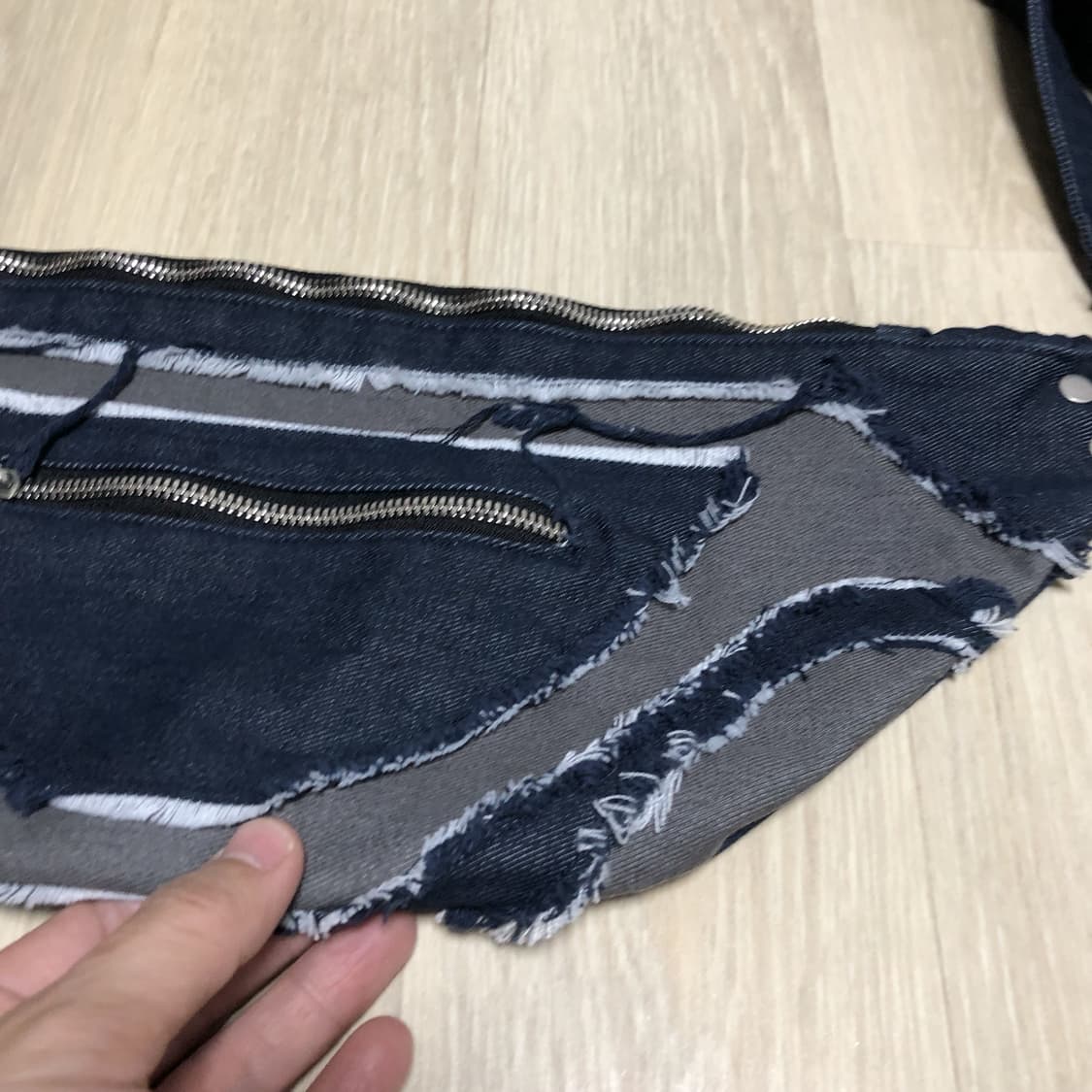 (OS) 비슬로우 퍼플 BESLOW PURPLE 커브드 라인 바디백 상품이미지3