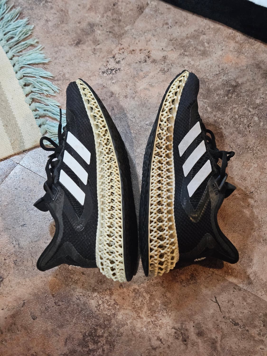 아디다스(adidas)의 4DFWD 2 러닝화 상품이미지4