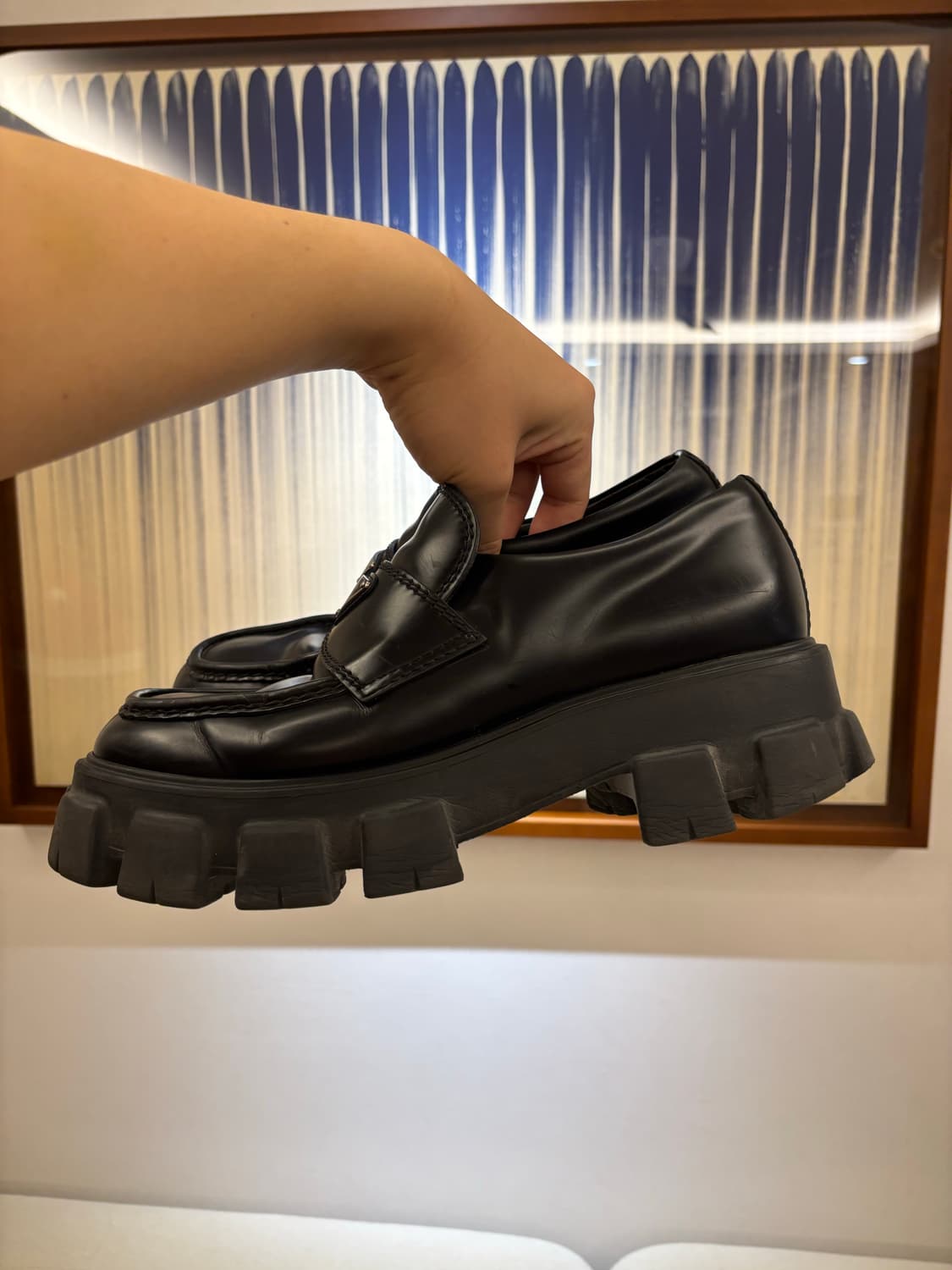 프라다 모놀리스 8.5 팝니다 상품이미지3