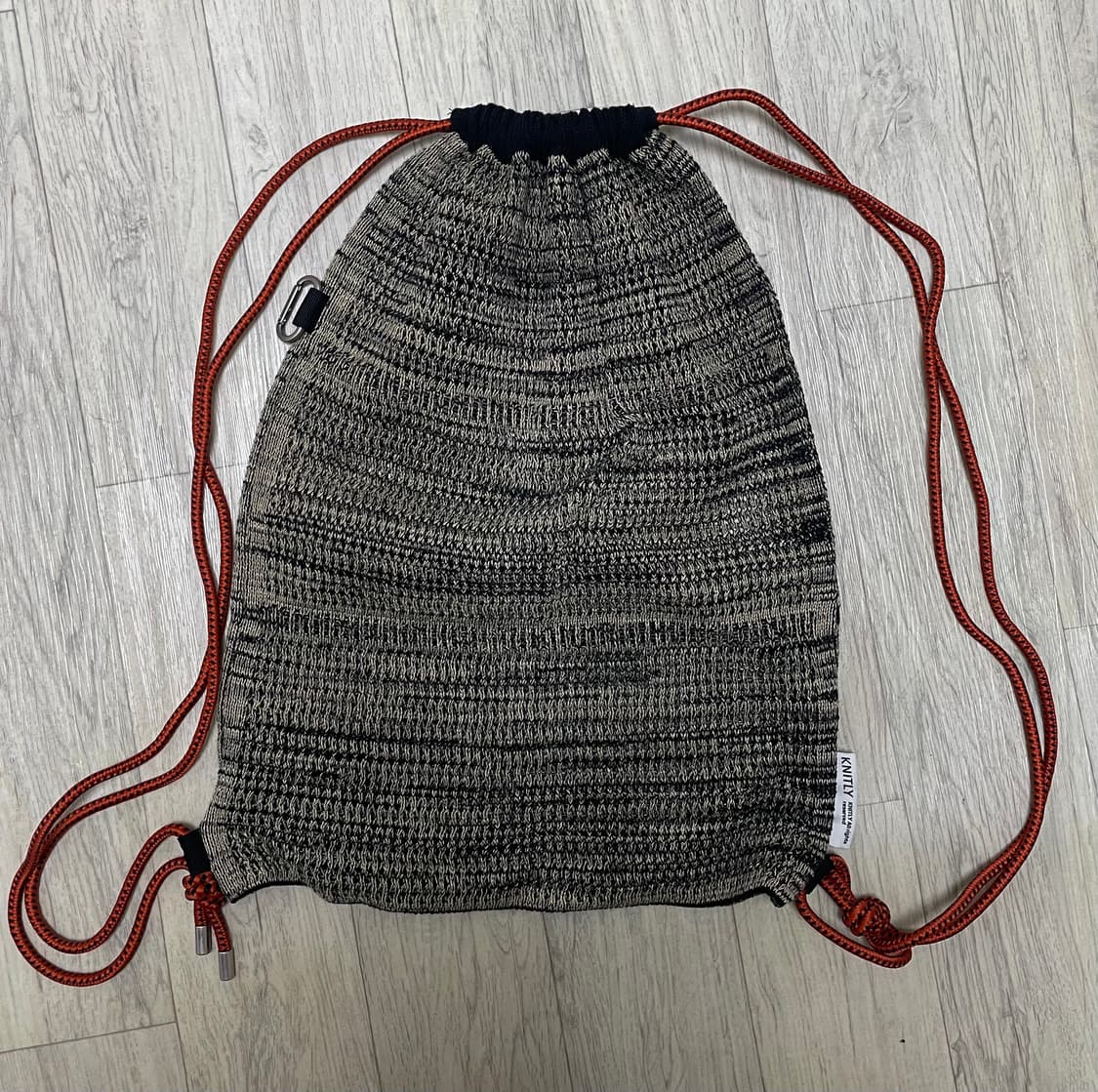 Knitly 스트링백 팝니다! 상품이미지3