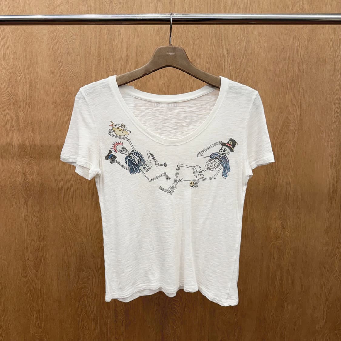 쟈딕 앤 볼테르 반팔 티셔츠 와이드 라운드넥 스컬 프린팅 디테일 화이트 상품이미지2