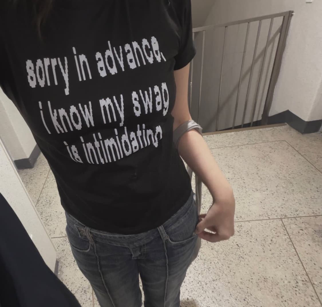 sorry in advance T SHIRT 상품이미지1