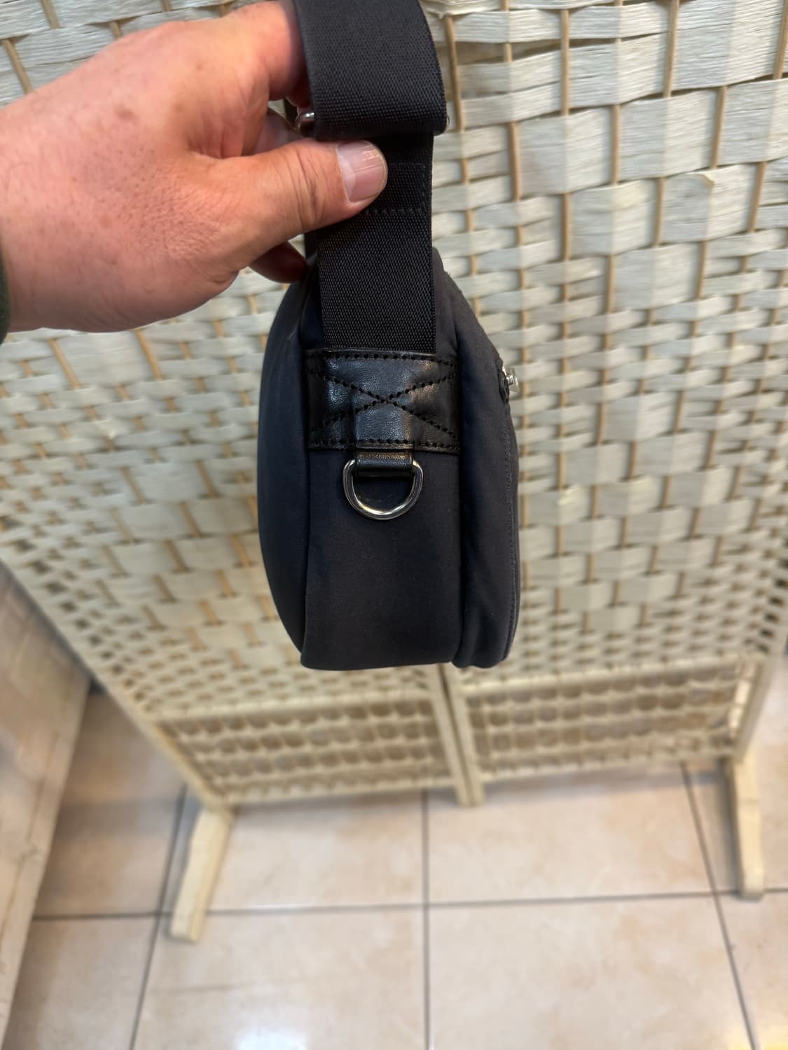 정품 요시다포터 라운드 미니 크로스백 팝니다 상품이미지6