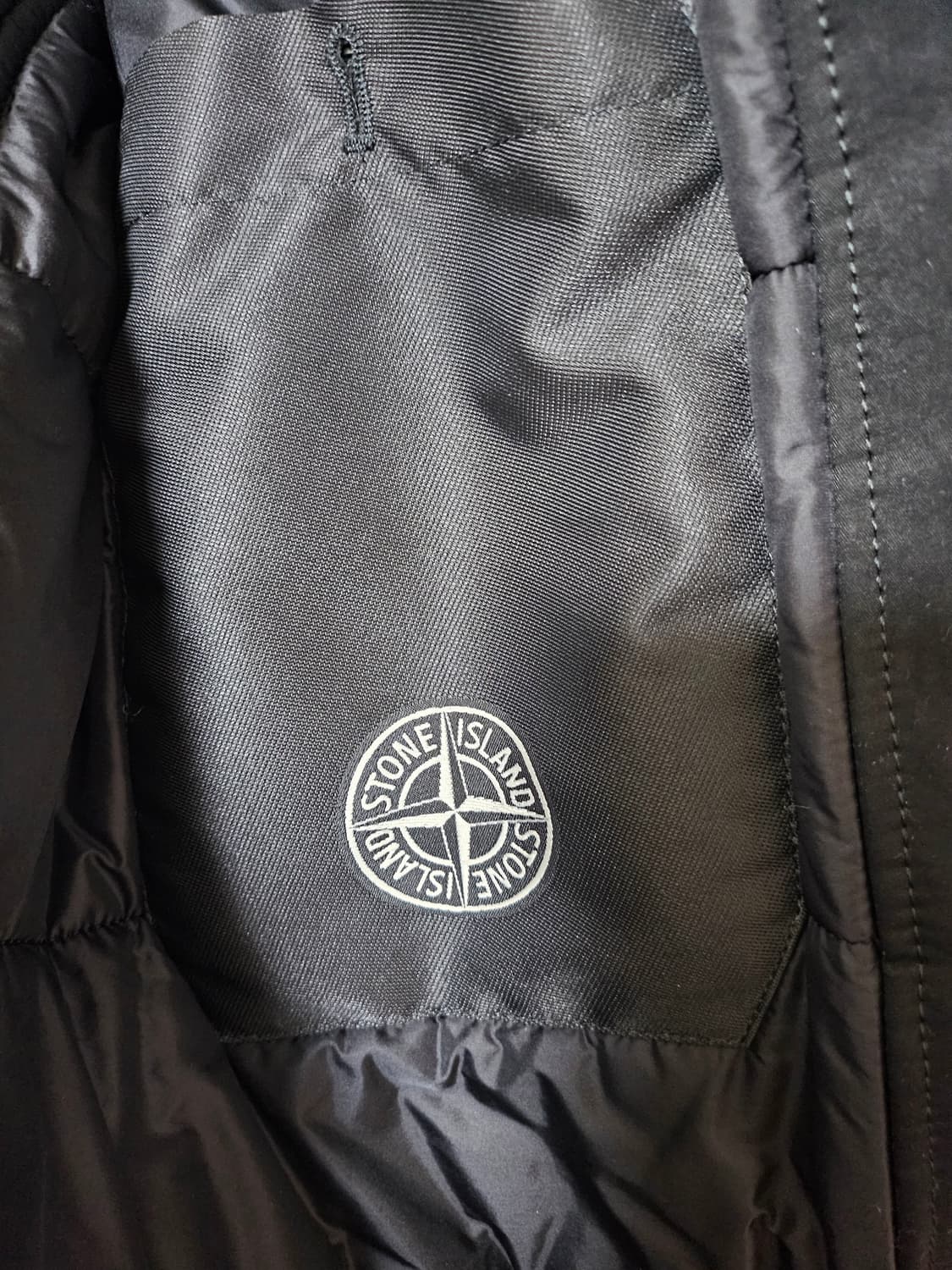 스톤아일랜드 19fw 다비드-tc 내피 패딩 코트L 블랙 상품이미지5
