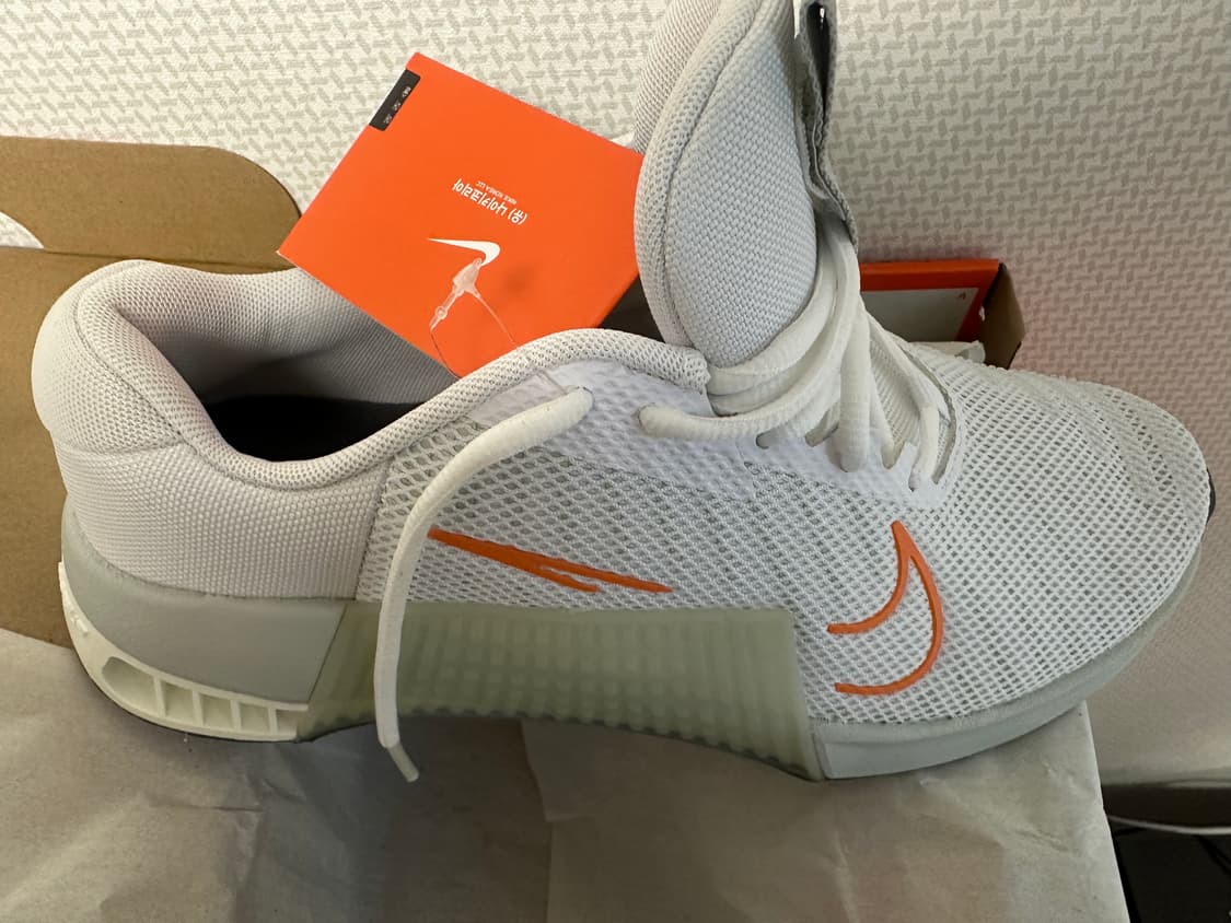 나이키 메트콘 9 화이트 브라이트 만다린 상품이미지3