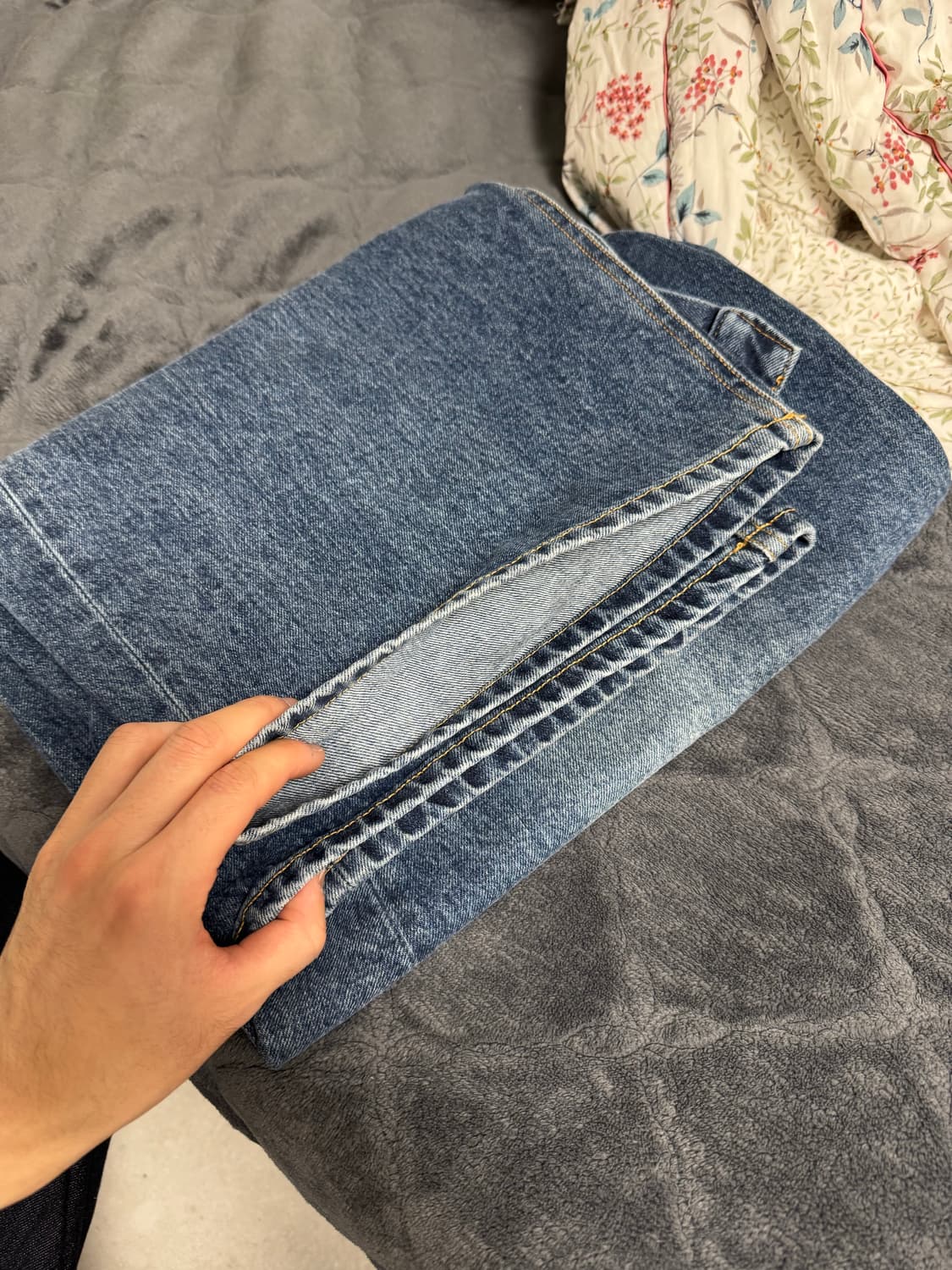 해칭룸 커브드 진 워시드 블루 L 상품이미지3