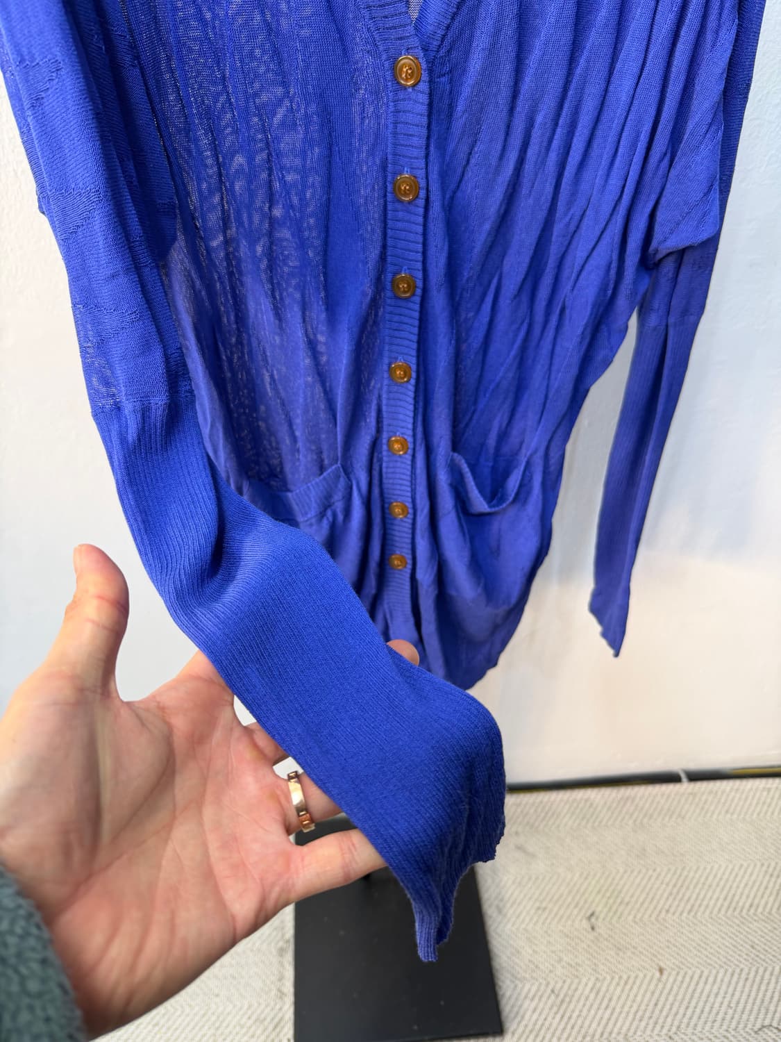 정품) 비비안웨스트우드 루즈핏 어깨절개 가디건 S 상품이미지4