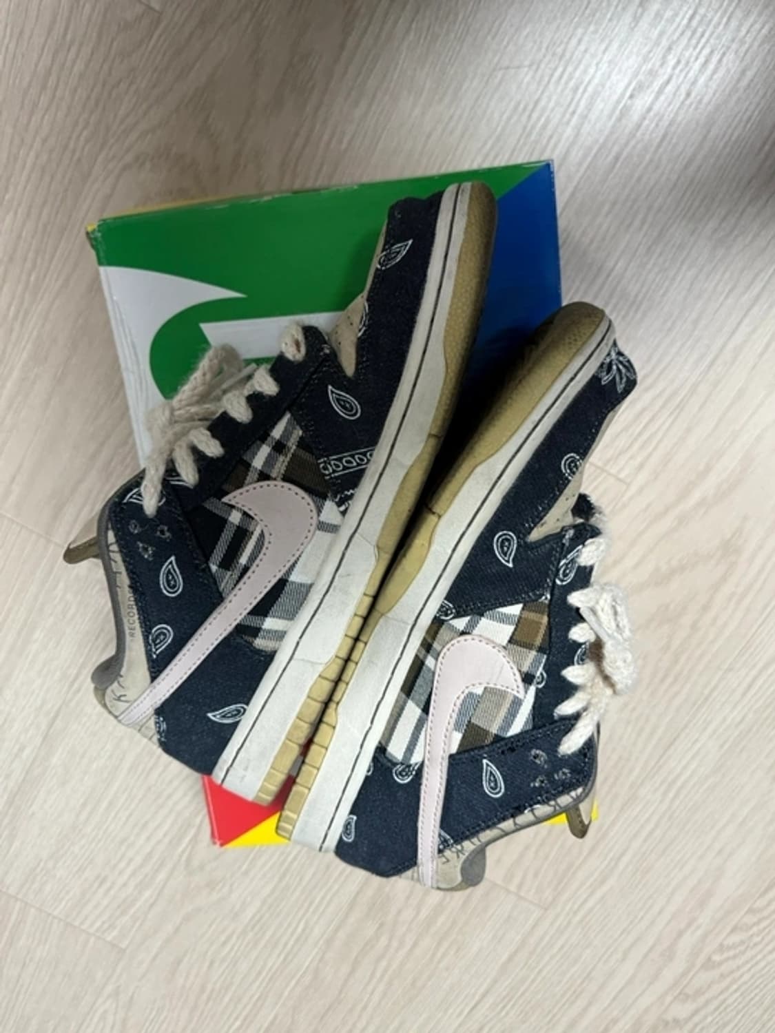 NikeX트래비스 스캇 SB 덩크로우(260mm) 실착10회정도 판매 상품이미지2